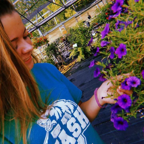 Meet your Posher, Izzy - Picture 2 of 8